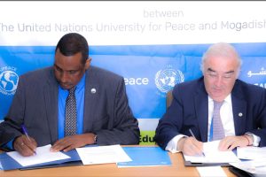 Mogadishu University and United Nations University for peace have inked a deal on research and peace studies